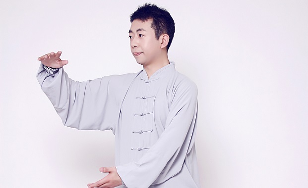 抱球式
